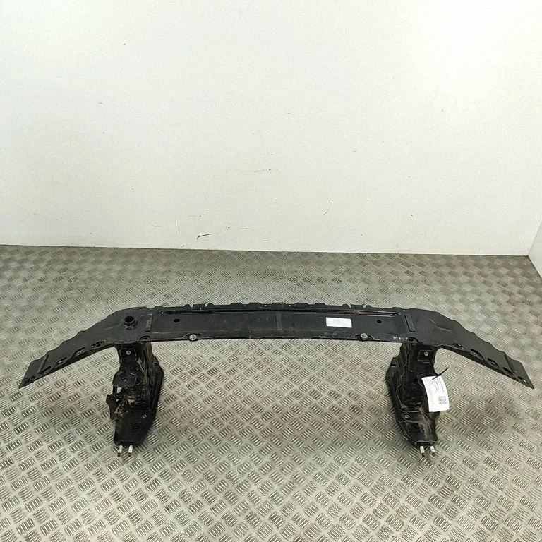 Front bumper cross member A1676260000