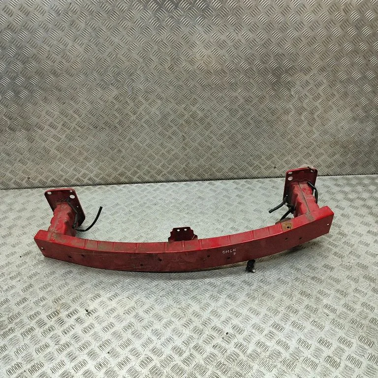 Priekšējā bampera šķērssija 5827079J10