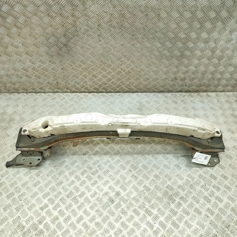 Priekšējā bampera šķērssija GS1D50070B