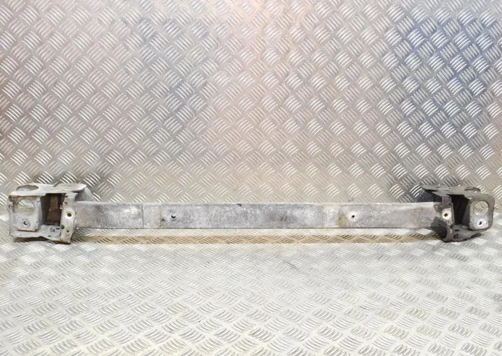 Priekšējā bampera šķērssija
