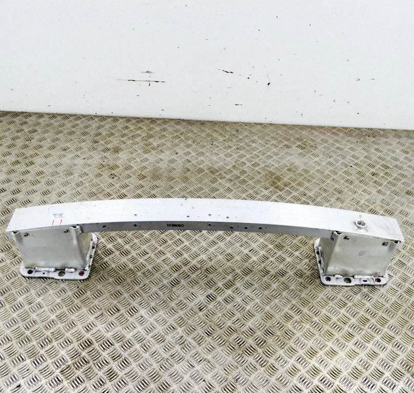 Priekšējā bampera šķērssija A120283039