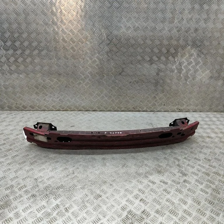 Priekšējā bampera šķērssija 8X2317757AF