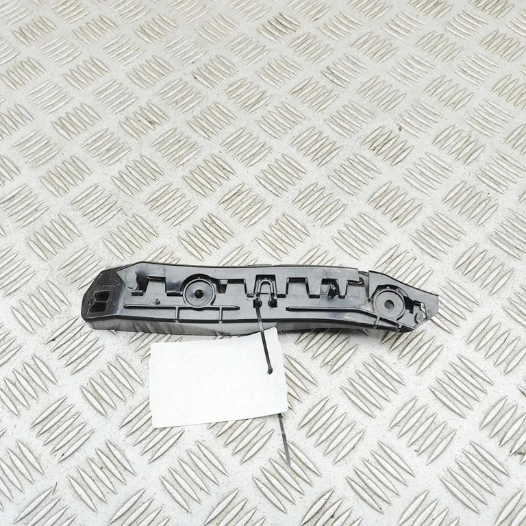 Priekšējā bampera turētājs 14A807184A
