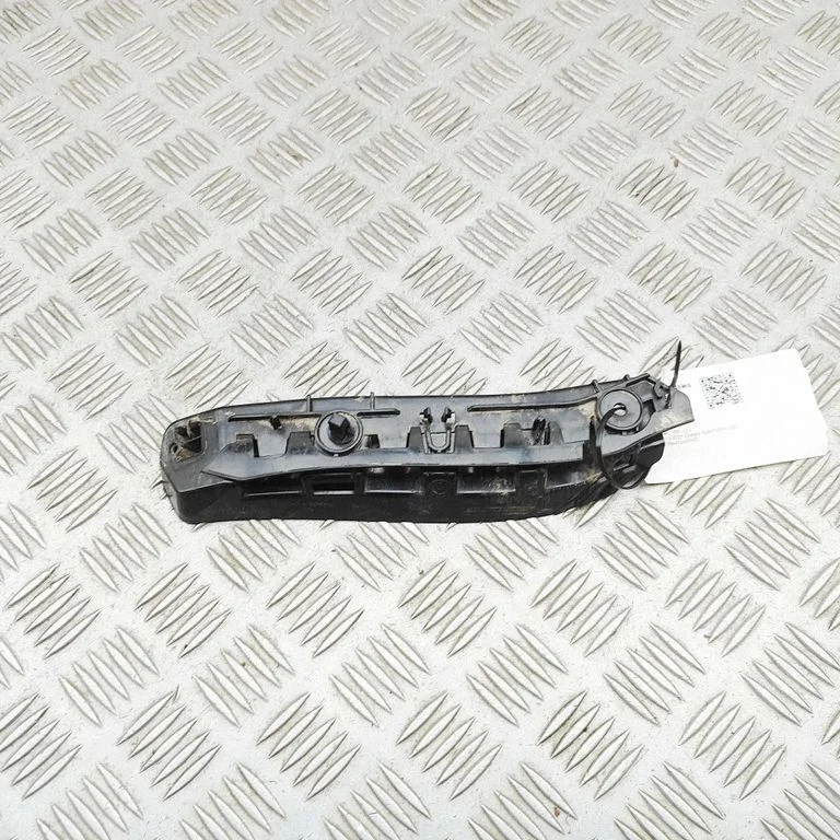 Priekšējā bampera turētājs 14A807183A
