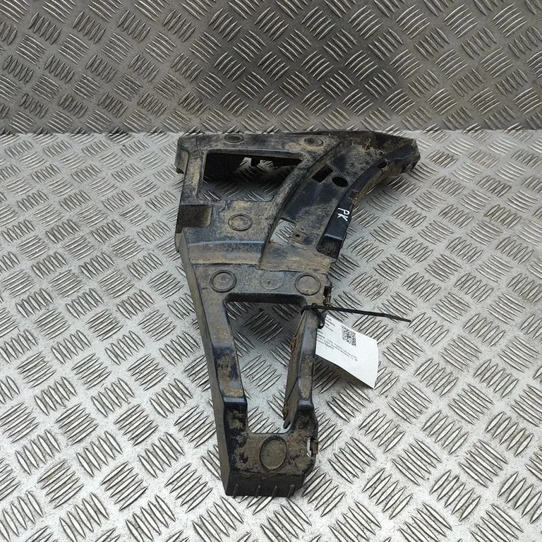 Wspornik zderzaka przedniego KK3117D959A