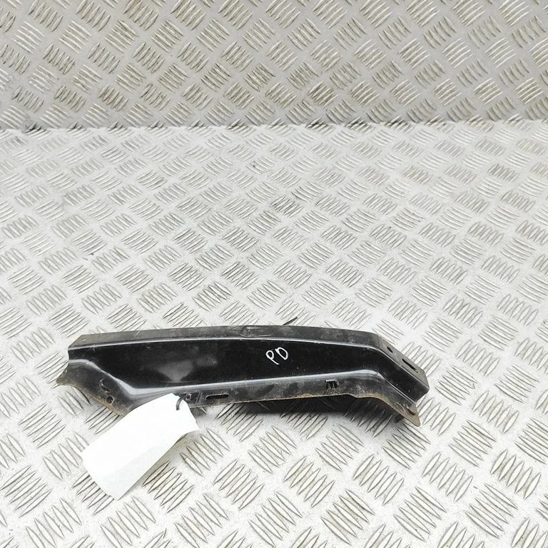 Front bumper mounting bracket N243500K0A