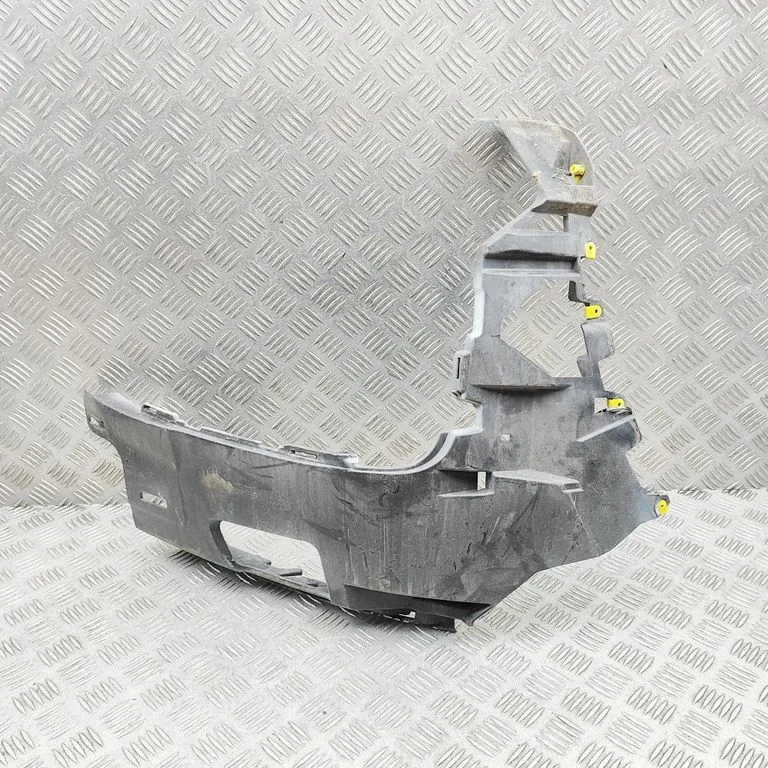 Priekšējā bampera turētājs 4M0807096D