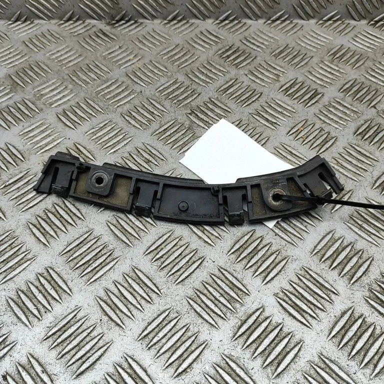 Front bumper mounting bracket 3W3807184A