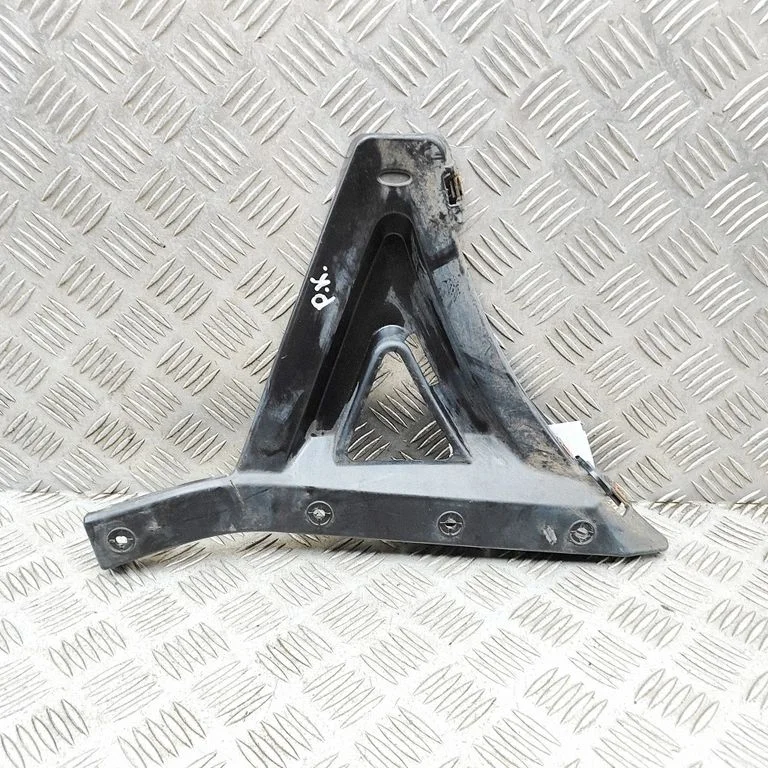 Priekšējā bampera turētājs GK2117D959AA