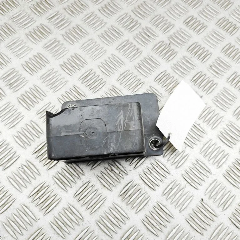 Priekšējā bampera turētājs 620931247R