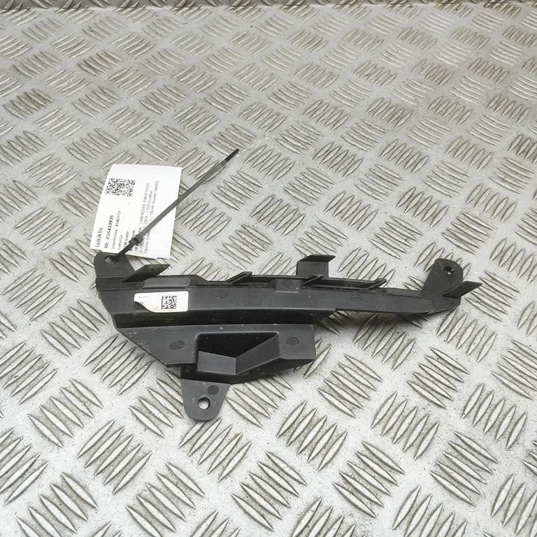 Front bumper mounting bracket K8D215266BB