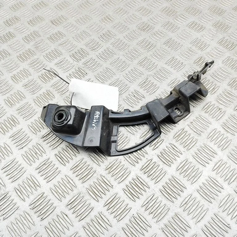 Esistange kinnitusklamber A9108850500