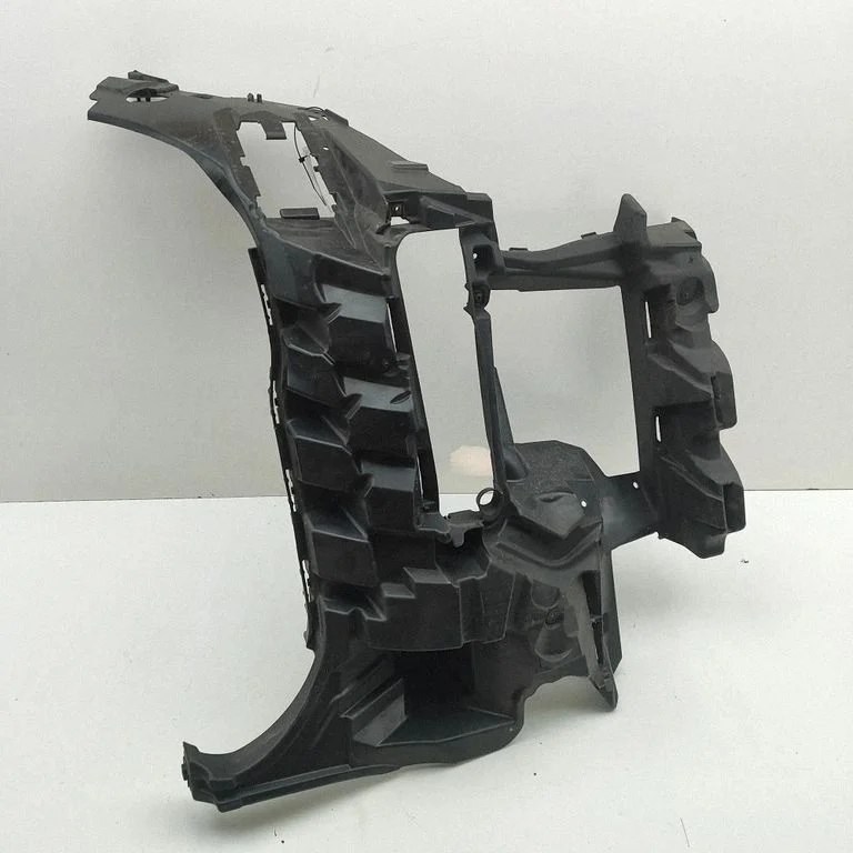 Front bumper mounting bracket 7421819