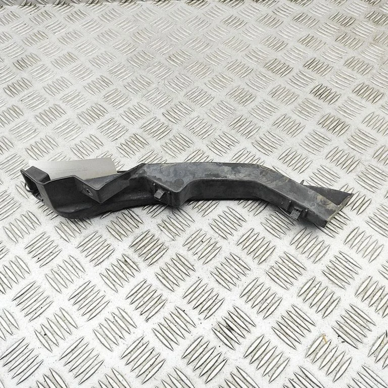 Front bumper mounting bracket 7P5807890