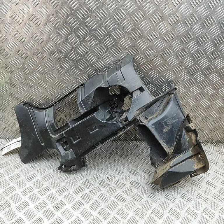 Front bumper mounting bracket 8065477