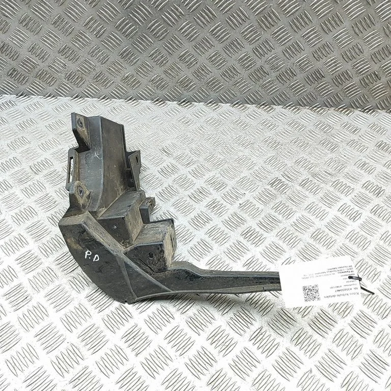 Esistange kinnitusklamber – Mercedes-Benz ML-klass W166 (2012-2017)