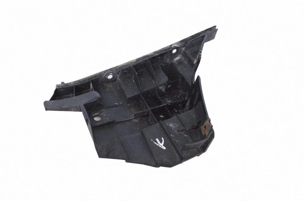 Priekšējā bampera turētājs 30796422