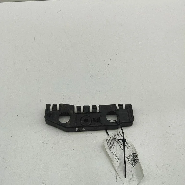 Front bumper mounting bracket 8W6853922A