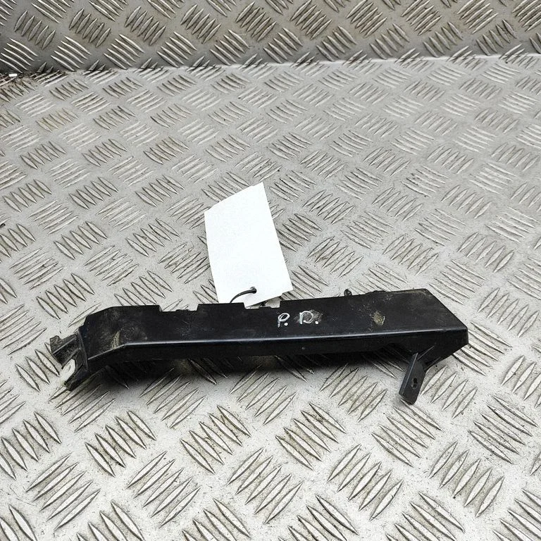 Esistange kinnitusklamber HY3217A869AF