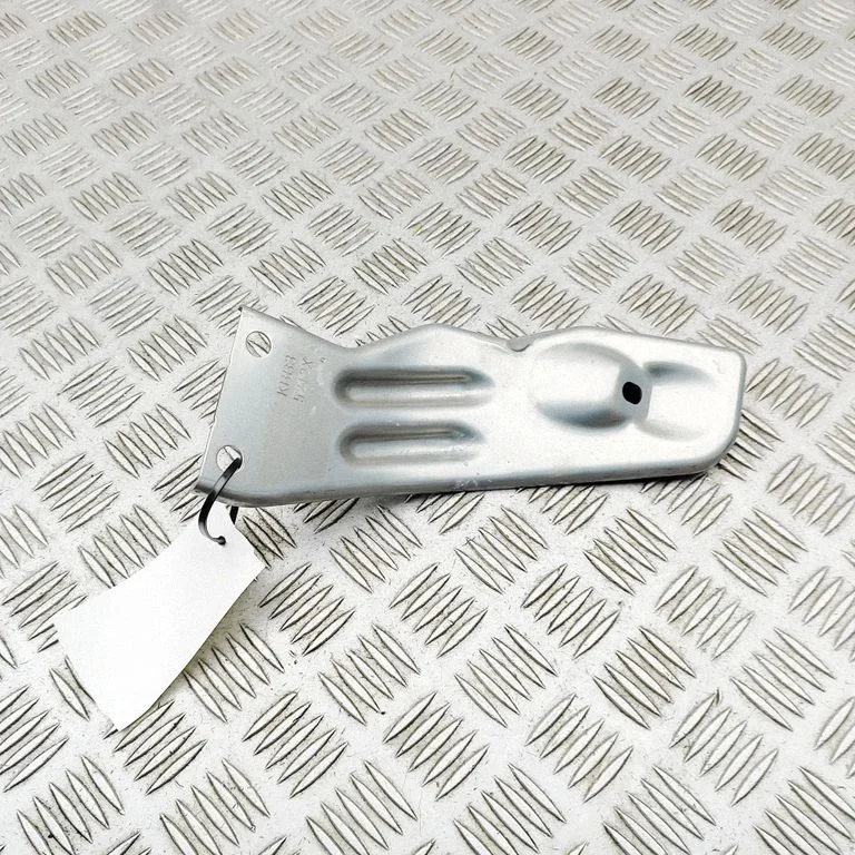 Priekšējā bampera turētājs KBB35212X