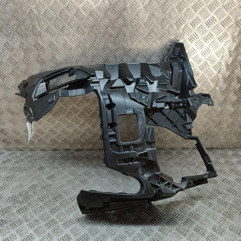 Esistange kinnitusklamber – BMW X5 G05 (2018-)
