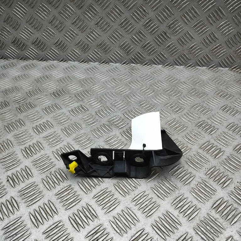 Front bumper mounting bracket 8W6307284