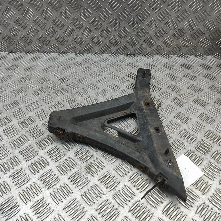 Front bumper mounting bracket GK2117D958AA