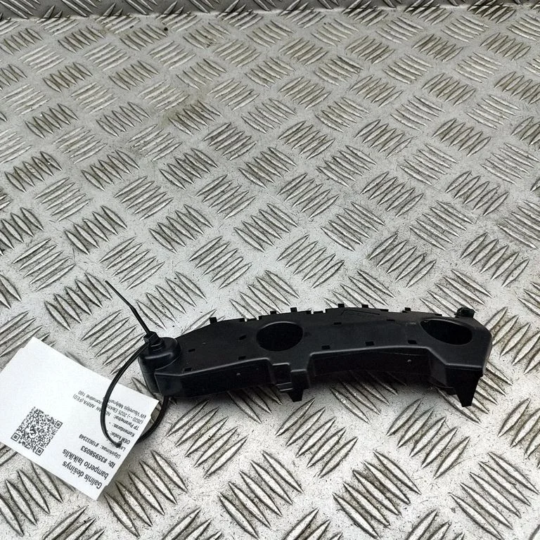 Front bumper mounting bracket 622245MP0A