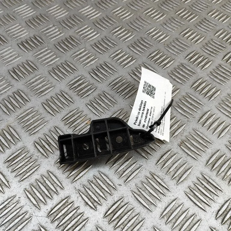 Priekšējā bampera turētājs 8B3807282