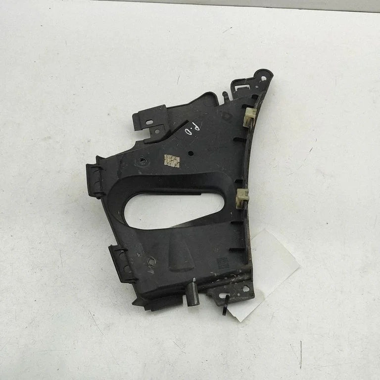 Front bumper mounting bracket 7421874