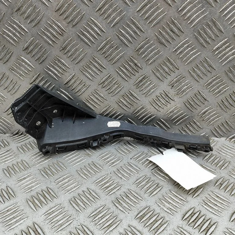 Priekšējā bampera turētājs 1374289080