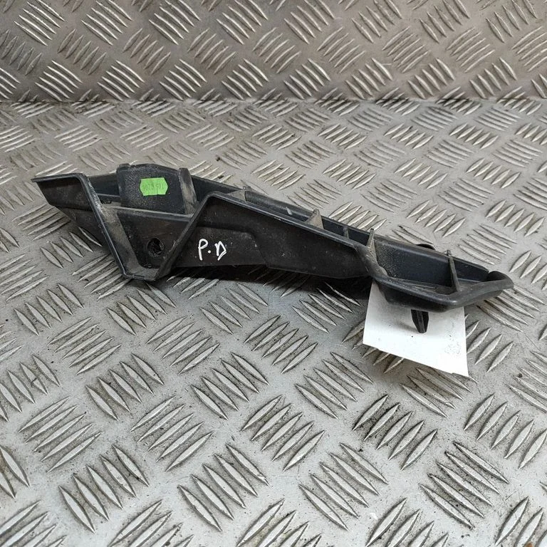 Priekšējā bampera turētājs 960160002R
