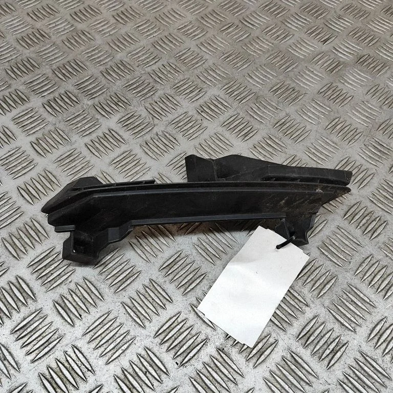 Priekšējā bampera turētājs 269256018R