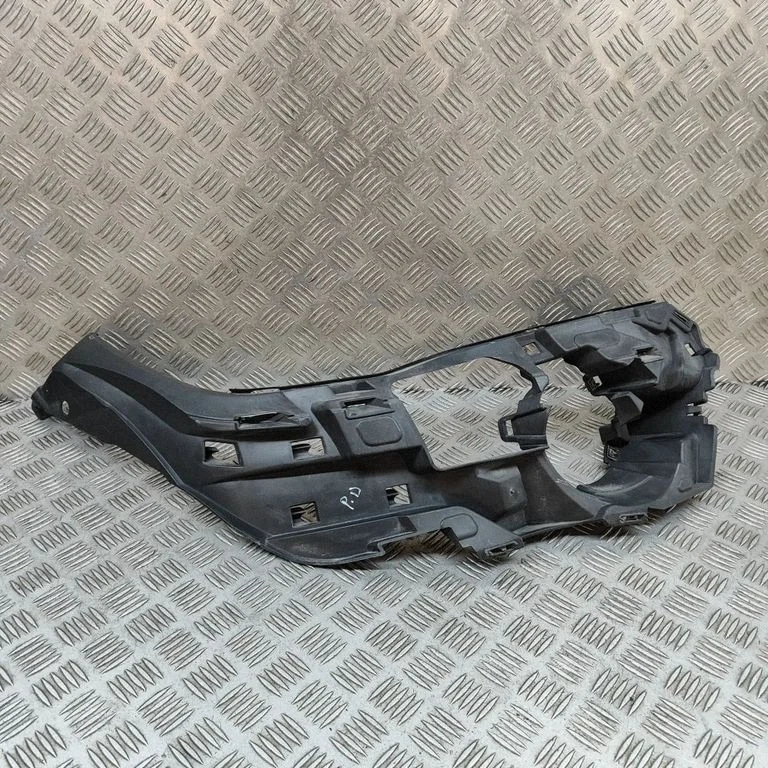 Priekšējā bampera turētājs 8054018
