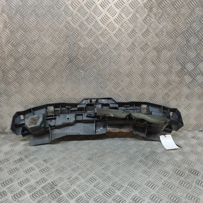 Priekšējā bampera turētājs 521170H020