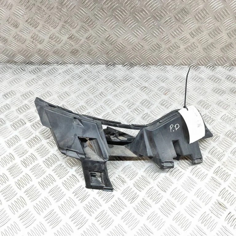Priekšējā bampera turētājs HY3217C862AA