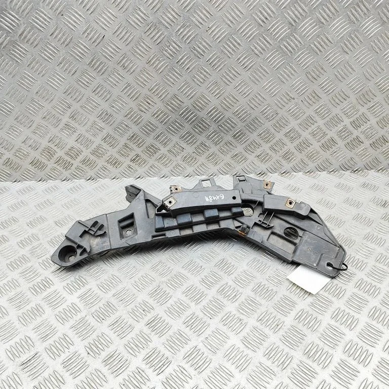 Priekšējā bampera turētājs 1391283080