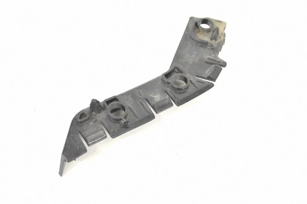 Priekšējā bampera turētājs FK7217E763AC