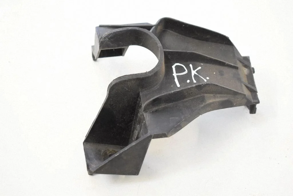 Priekšējā bampera turētājs XR8317A794