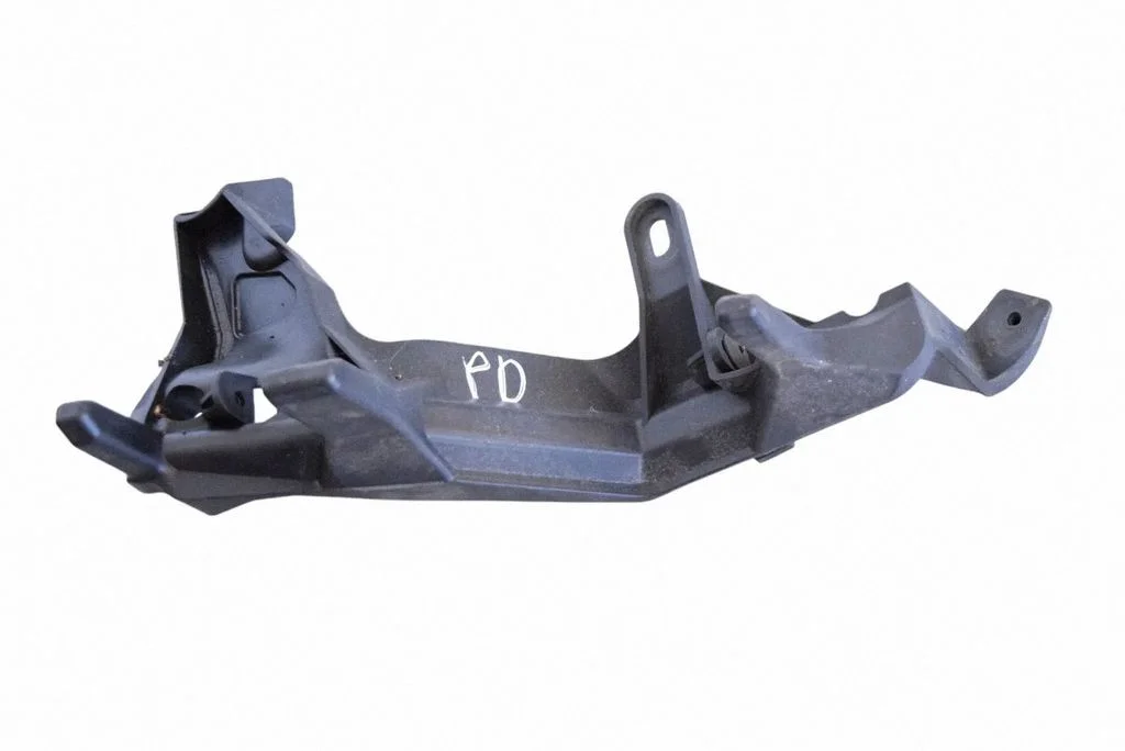Front bumper mounting bracket 7L5807890