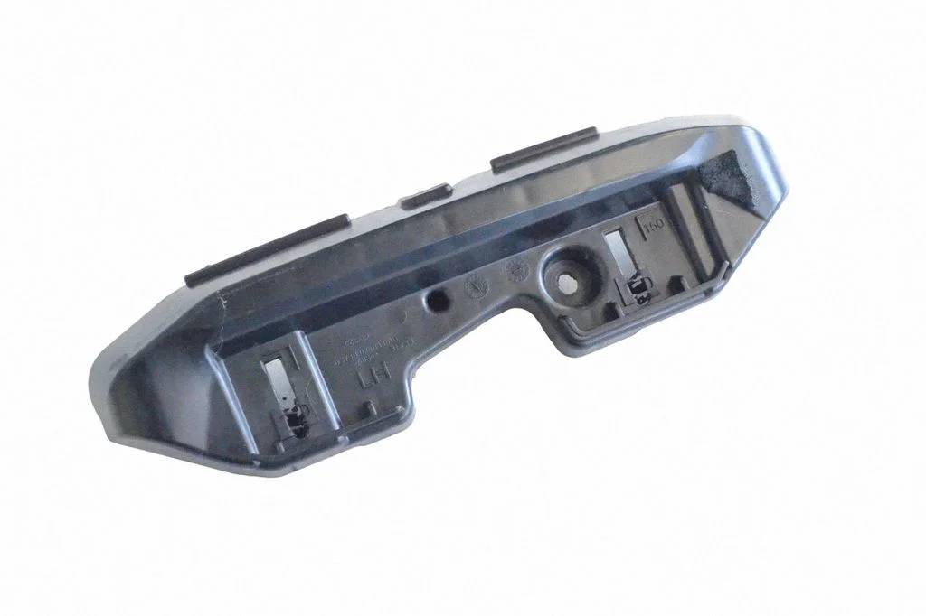 Priekšējā bampera turētājs DS73F025B33AH