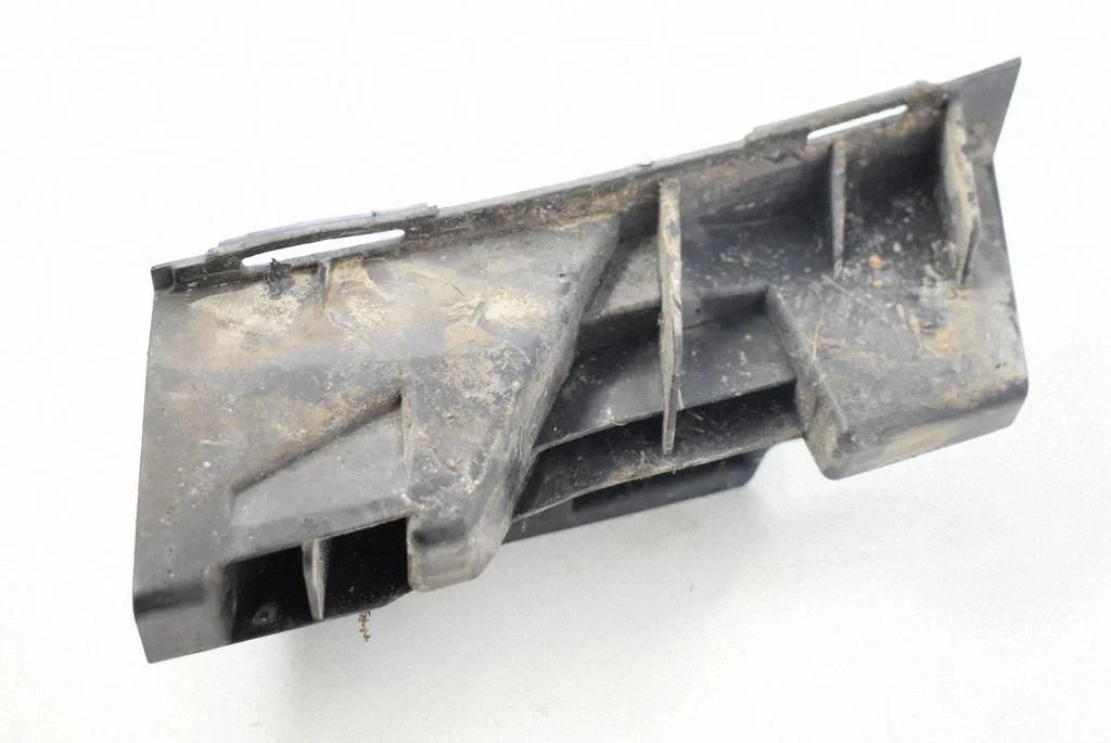 Front bumper mounting bracket A2128852665