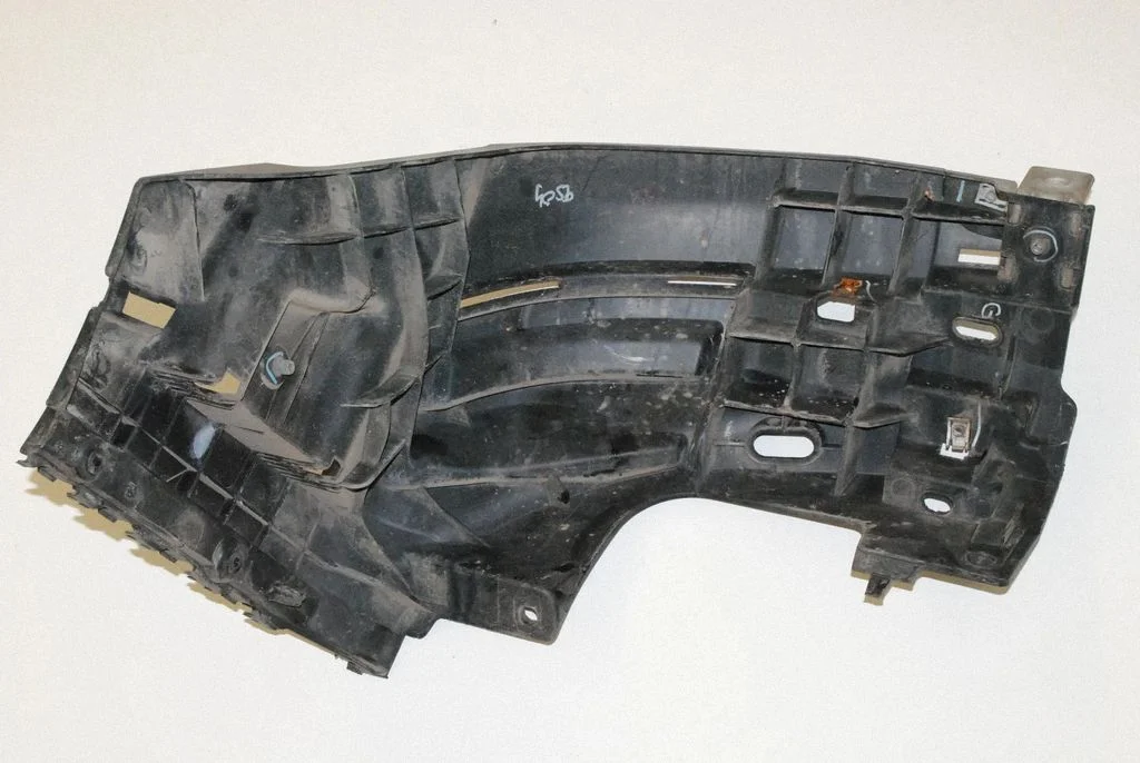 Priekšējā bampera turētājs – Opel Vivaro (2001-2014)