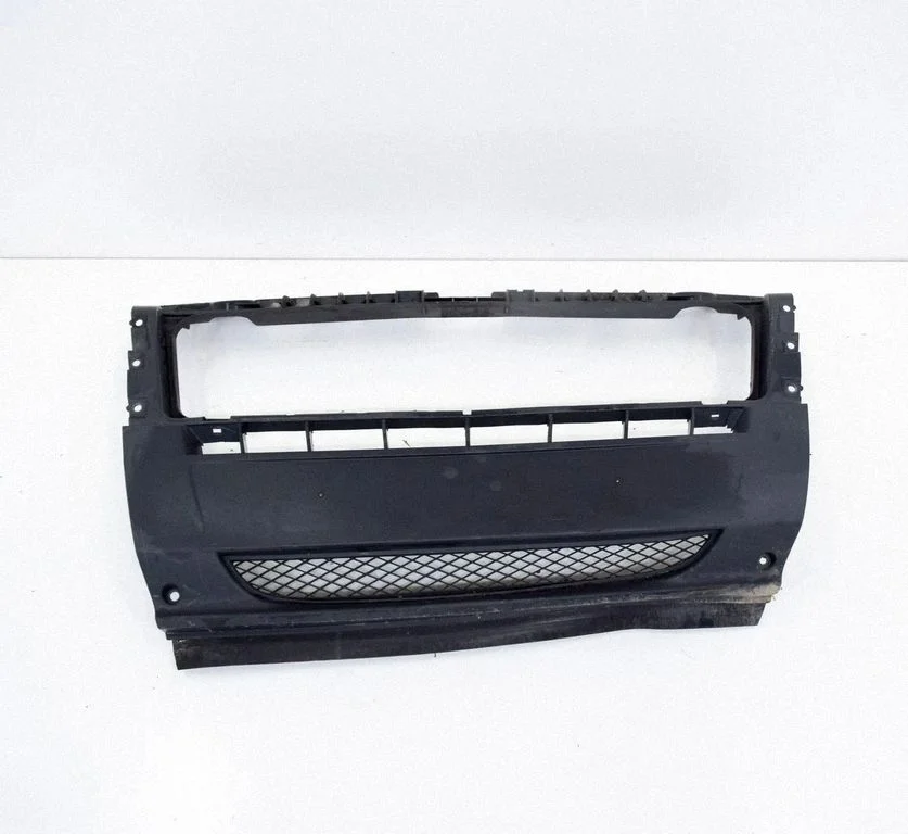 Front bumper lip 1305760070