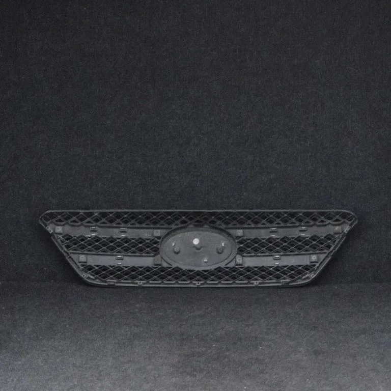 Esistange ülemine radiaatorivõre – KIA Ceed (2012-2018)
