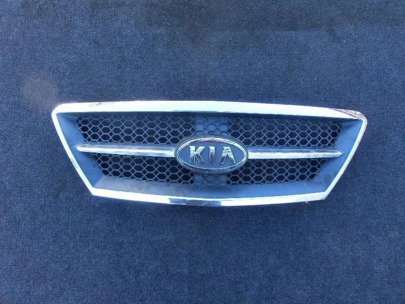 Esistange ülemine radiaatorivõre – KIA Sorento (2002-2009)