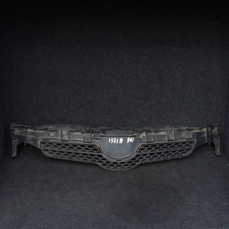 Atrapa górna (grill) – Toyota Auris 150 (2006-2012)