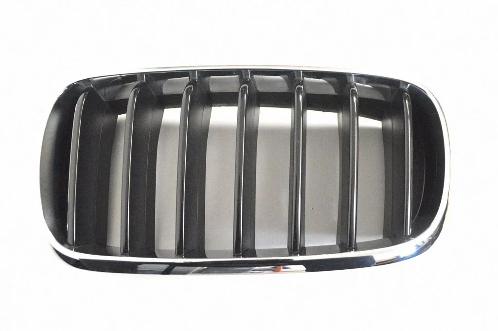 Front bumper upper radiator grill – BMW X5 F15 (2013-2017)