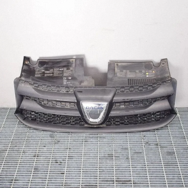 Esistange ülemine radiaatorivõre 623103971R – Dacia Sandero II (2012-2020)
