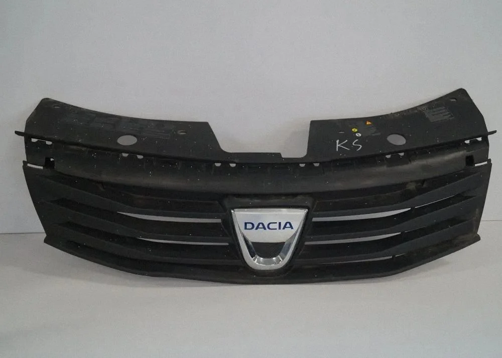 Esistange ülemine radiaatorivõre 8200735104 – Dacia Sandero (2008-2012)